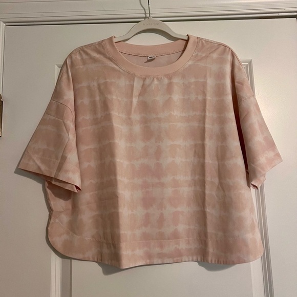 EUC Old Navy Loose Short-Sleeve StretchTech Performance Cropped Top Size M - Picture 3 of 5